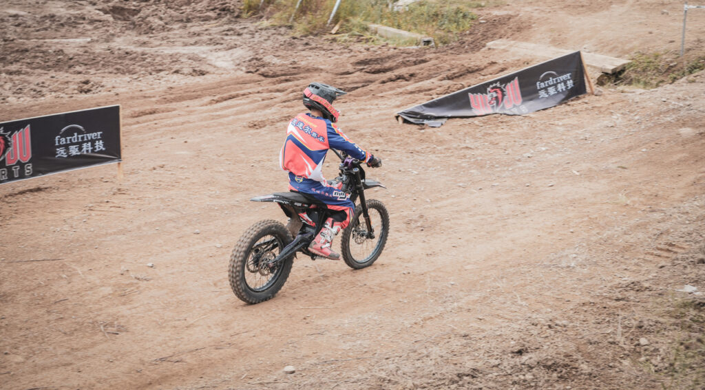 dirt bike in racing