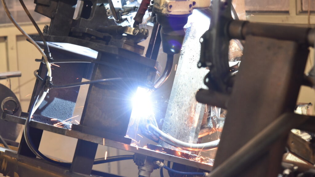 dirt bike manufacturing